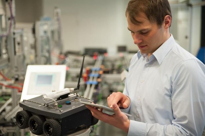 Am Lehrstuhl für Automatisierung und Informationssysteme der TU München beschäftigt man sich mit Industrie 4.0. (Bild: TUM/Sebastian Ulewicz)