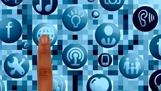 Die Fachzeitschrift Elektrotechnik kürt 2016 einen neuen App-König für die Kategorien Engineering und Produktion des Automation App Awards. (gemeinfrei)