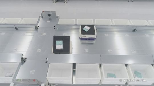 Die robotergestützte Stückgutsortierung überzeugt durch eine hohe Flächeneffizienz und einen ergonomischen Materialfluss.(Bild:  Daifuku Co.)