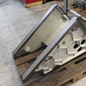 Colonne mobile en fonte d’une machine-outil usinée avec la Tiltenta T7.(Source :  MSM)