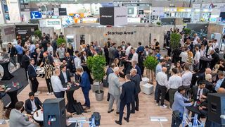 Start-ups gelten als Speerspitzen, wenn es um die Entwicklung und Etablierung neuer Möglichkeiten für die Industrie geht. Nicht umsonst gibt es auch auf der 50. EMO Hannover wieder die erlebenswerte Startup Area. Hier ein kleiner Vorgeschmack ... (Bild: K.-U. Knoth)