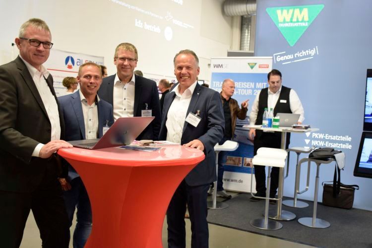 WM-Marketing-Leiter Volker Ruddigkeit, Werkstattpartner Somon Nowotni, WM-Gebietsleiter Dietmar Stautner und WM-Werkstattsystem-Leiter Axel Birngruber (v. l.) sind mit der Fachtagung sehr zufrieden.     (Rubbel)