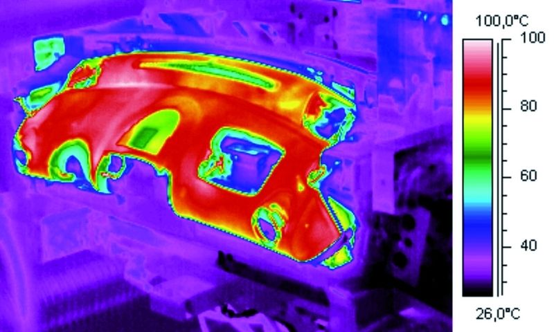 Bild 5: Formteil nach thermischer Optimierung: Formteillänge „im Toleranzbereich“. Bilder: Flir (Archiv: Vogel Business Media)