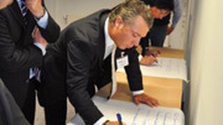 In einem kurzen Workshop diskutierten die Teilnehmer des Praxisforums Gebrauchtwagen die Frage „Wie lässt sich durch die Kombination der vier Ertragssäulen der Ertrag verbessern?“ (Archiv: Vogel Business Media)