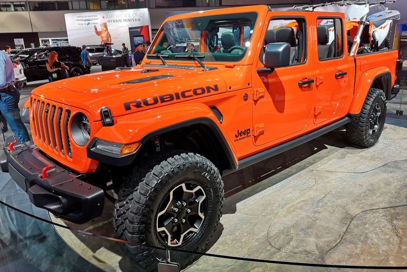Jeep hat die sehnlichst erwartete Pick-up-Variante des Wrangler mit dem kämpferischen Namen „Gladiator“ enthüllt. (Max Friedhoff/SP-X )