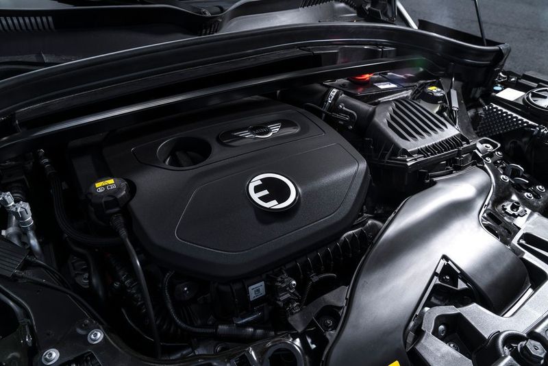 Der Dreizylinder stammt aus dem BMW 2er Active Tourer. (Mini)