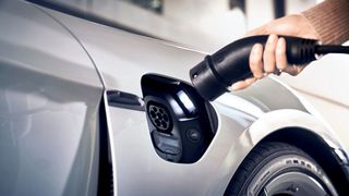 Viele Beschäftigte von Cellforce werden zu Ende November 2025 ihren Job verlieren. (Bild: Porsche)