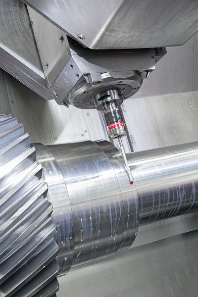 Der Messtaster TC62 mit BRC-Funktechnologie wird zur Nullpunktbestimmung eingesetzt. (Blum-Novotest)