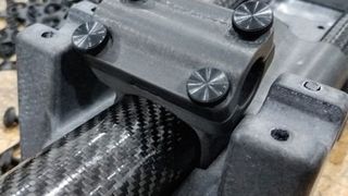 FDM Nylon 12CF wird im für den Fortus 450mc Production-3D-Drucker verfügbar sein. (Stratasys)