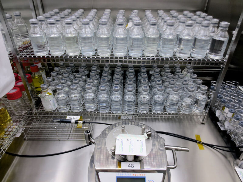 Abb 3.: Für die Worst-Case Letalitätsuntersuchungen werden biologische und chemische Indikatoren verwendet. (Bild: Optima)