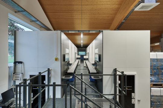 Die Automatisierung der Auftragszusammenstellung mit dem Store von Knapp stellt sicher, dass das richtige Produkt in der richtigen Qualität ausgegeben wird.(Knapp/Niederwieser)