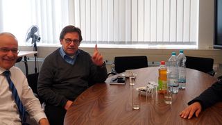 NRW-CIO Hartmut Beuß (links), IT-NRW-Präsident Hans-Josef Fischer (rechts) und Manfred Klein, eGovernment Computing (mk)