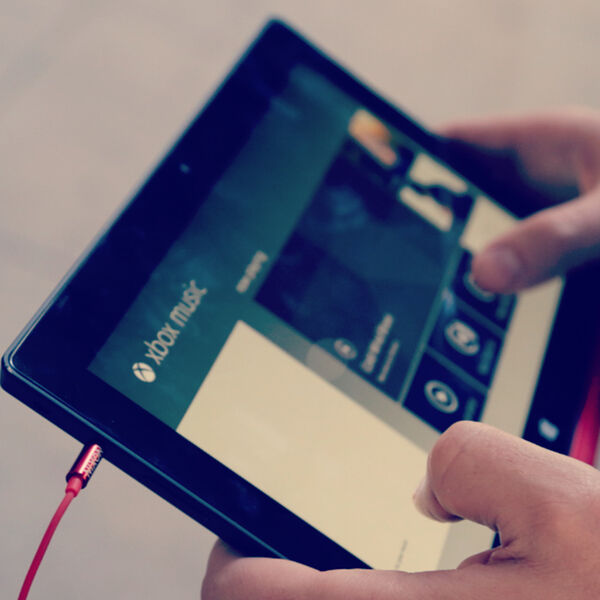 Bereits vorinstalliert, sowohl bei der RT- als auch der Pro-Version: Xing Music. (Bild: Microsoft)