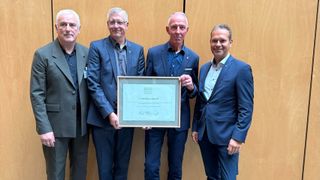 Das Gründungsteam des Mitteldeutsches Institut für Sicherheitsindustrie: Ingolf Schley (Schatzmeister), Markus Kurczyk (Vorsitzender), Jens Lehmann MdB und Ronald Gerschewski (stellv. Vorsitzender). (Bild: Paul Kruse)