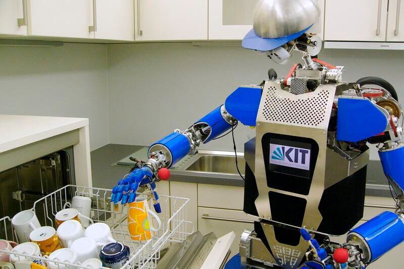 Die humanoiden Armar-Roboter – hier Armar-III – wurden entwickelt, um Senioren den Alltag zu erleichtern.
