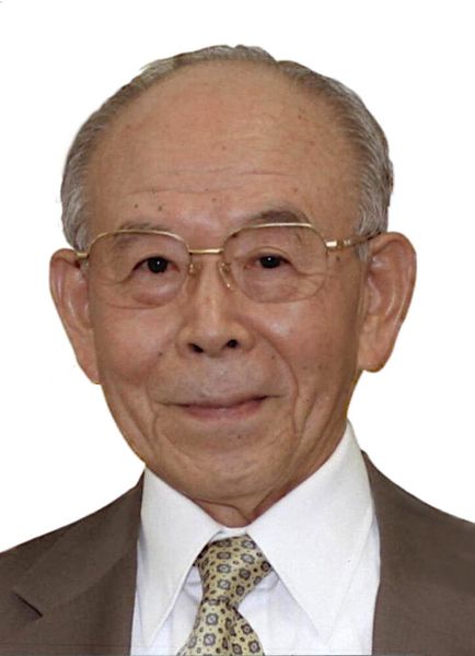 Isamu Akasaki produced blue light-emitting diodes for the first time in 1989. In 2014, he was honoured with the Nobel Prize in Physics for his work.  (Source: Isamu Akasaki 201111 / CC BY 4.0)