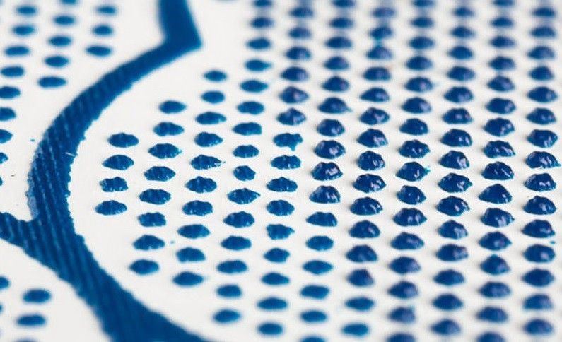 Impression 3D par procédé dropjet-UV. (Image: Horlovia Chemicals)