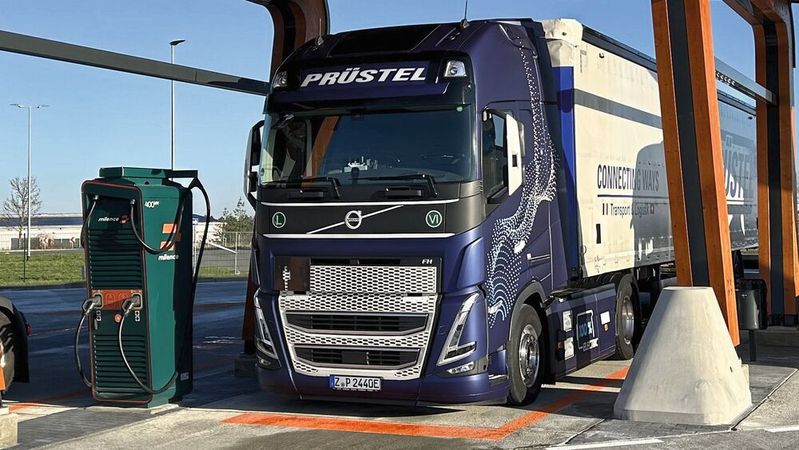 Elektro-Lkw sind im Kommen - und damit steigt der Ladestrombedarf.(Bild:  Volvo)