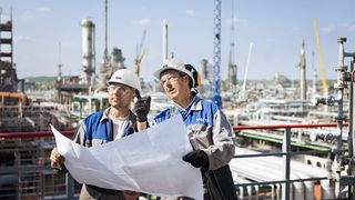 Durchblick entscheidet: Planungsrisiken sind ein wesentlicher Fallstrick im Anlagenturnaround. Betreiber und Dienstleister müssen sich perfekt aufeinander abstimmen, um Reibungsverluste zu vermeiden. (Bild: Voith)