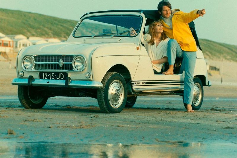 Der Renault 4 Plein Air, der ab 1969 die Doppelrolle übernahm, als Strandauto ... (Renault)