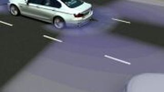 Moderne Fahrzeuge verfügen über immer mehr Sensoren. Diese müssen exakt kalibriert sein. (Foto: AVL Ditest)