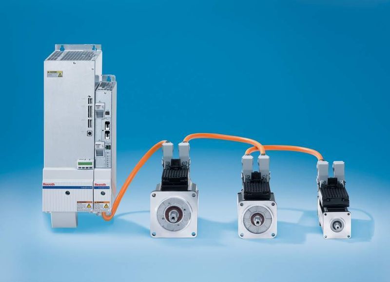 Einsparpotential im Schaltschrank: Der Kompaktantrieb IndraDrive Mi schafft Platz und optimiert den Verbrauch. (Archiv: Vogel Business Media)