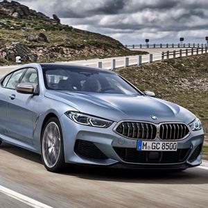(BMW)