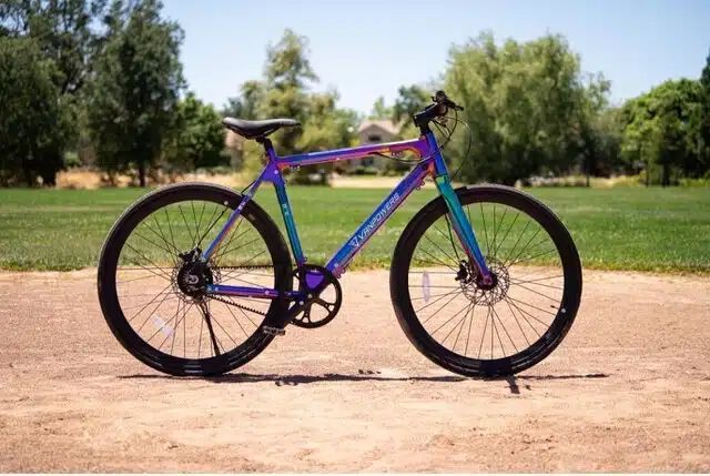 Das Besondere: Der Aluminiumrahmen wird – auzf Wunsch vom Käufer – einfach gesteckt. (Bild: Vanpowers Bike)