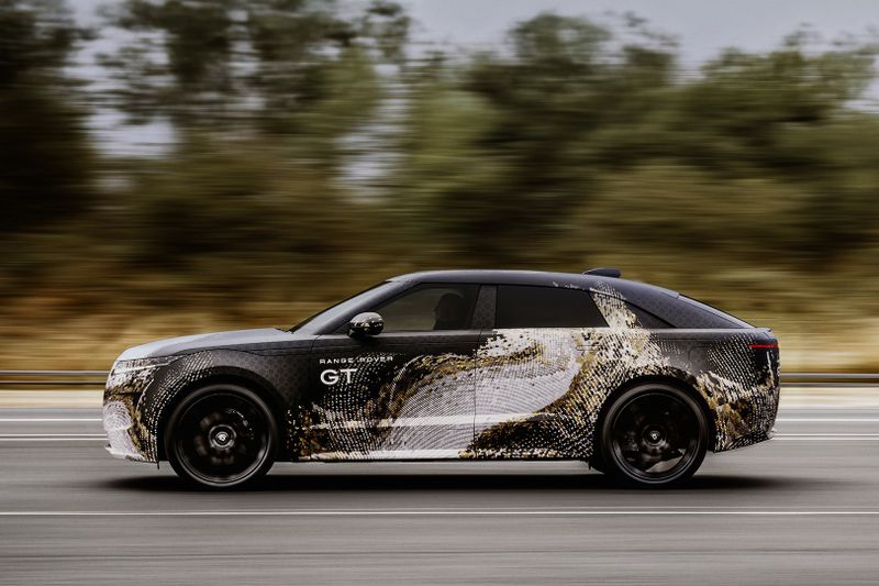 Land Rover erweitert sein Portfolio um ein fünftes Modell: den Range Rover GT. (Bild: Land Rover)