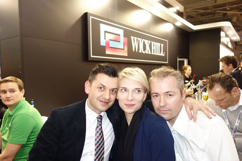 (v. r.) Emanuel Darlea, Devinx, Silvia Suotean, Infrasoft, und Marius Toader, Mevision (Bild: IT-BUSINESS)