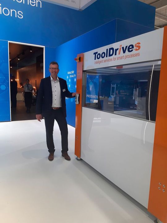 Volker Meier, Geschäftsführer bei Tool Drives: „Mit Yaskawa haben wir einen Automatisierungsspezialisten im Boot, der in der Holzbearbeitungsbranche viel Erfahrung hat.“(Bild:  Tool Drives)