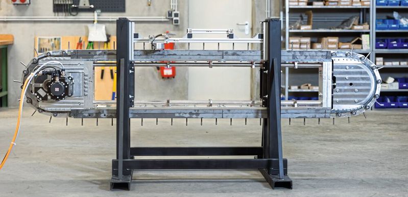 Lineartaktsysteme sind häufig der Bottleneck von Montage- und Verpackungslinien. Mit der Lösung von Tech4automation – hier im Bild der Prototyp – sind nun effizientere Prozesse möglich. Lineartaktsysteme sind häufig der Bottleneck von Montage- und Verpackungslinien. Mit der Lösung von Tech4automation – hier im Bild der Prototyp – sind nun effizientere Prozesse möglich.