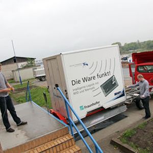 Der intelligente Wechselbehälter ist ausgestattet mit modernsten Ortungstechnologien. Das sorgt für mehr Sicherheit auch bei kleinvolumigen Wirtschaftsverkehren. 