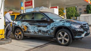 Daimler, Shell und Linde eröffneten am 31. Juli 2017 zwei Wasserstofftankstellen in Sindelfingen und Pforzheim. (Daimler)