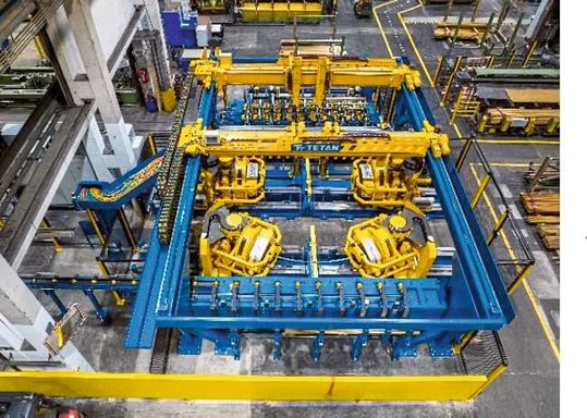 Diehl Brass Solutions richtet auf einer Anlage von Tetan seit Beginn dieses Jahres Vollstangen und Hohlstangen in den unterschiedlichsten Querschnittformen bis zu einer Länge von 4,9 Metern.(Bild:  Tetan)