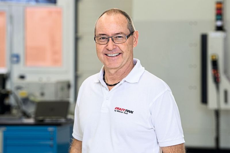 «Das Beste ist, wir produzieren nach wie vor in der Schweiz. Sie ist aus meiner Sicht eines der besten Produktionsstandorte der Welt. Insbesondere für unsere Crazy-Tool-Werkzeuge.»  Markus Schnyder (President) im Gespräch mit Matthias Böhm, Chefredaktor (Thomas Entzeroth)