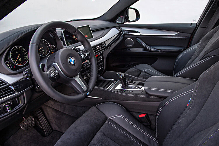 Das X6-Interieur profitiert von den anspruchsvollen Connectivity-Funktionen und einem neuen Armaturenbrett, das aus dem X5 stammt. (Foto: BMW)