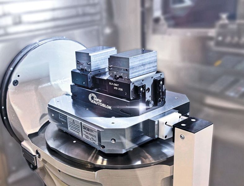 Die Backen des SLX digit können stufenlos positioniert werden. Damit ermöglicht der Langhubspanner eine hohe Variantenvielfalt. (Bild: Grob-Werke GmbH & Co. KG)