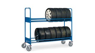 Vor allem in Betrieben und im Motorsport im Einsatz: Reifenwagen von Fetra. (Bild: Fetra)