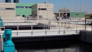 Im Klärwerk Steinhäule in Neu-Ulm werden Methoden zur verbesserten Elimination von antibiotikaresistenten Bakterien erprobt. (Zweckverband Klärwerk Steinhäule)