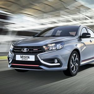 Lada stellt Ende August auf der Moskauer Automesse das neueste Derivat der Vesta-Familie vor: den Vesta Sport.(Bild:  Lada)