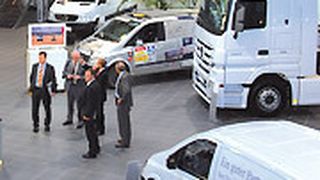 Neubau für das Serviceangebot: Die frühere Mercedes-Benz-Niederlassung lag in einem Wohngebiet, ein Neubau war unumgänglich. (Archiv: Vogel Business Media)