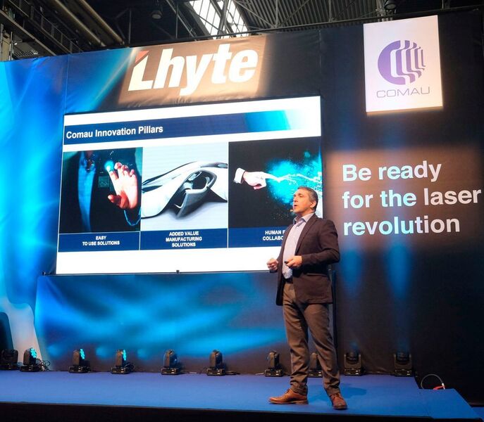 Maurizio Cremonini, Marketingleiter von Comau, war einer von drei Referenten, welche dem Auditorium die Vorteile der Lyhte-Technologie erklärten. (Comau)