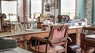 Friseur digital: An die Stelle von Bakelittelefon und Saldiermaschine treten künftig automatisierte Prozessketten.  (Bild: Pixabay)