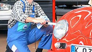Die Wartung und Reparatur von Oldtimern wird für die Kfz-Branche zunehmend interessant. Allerdings gilt es dabei einiges zu beachten. (Foto: ZDK)