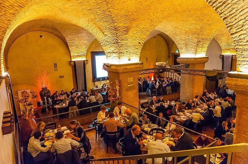 Am 18. November abends heißt es dann Kräfteauftanken und Networking im zünftigen Ratskeller zu Augsburg. (Bild: VBM)