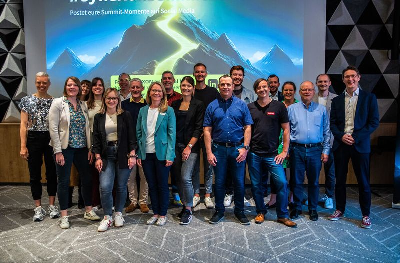 Gruppenfoto vom Synaxon-Team beim Synaxon Managed Services Summit 2026 in Frankfurt am Main (Bild: Synaxon)