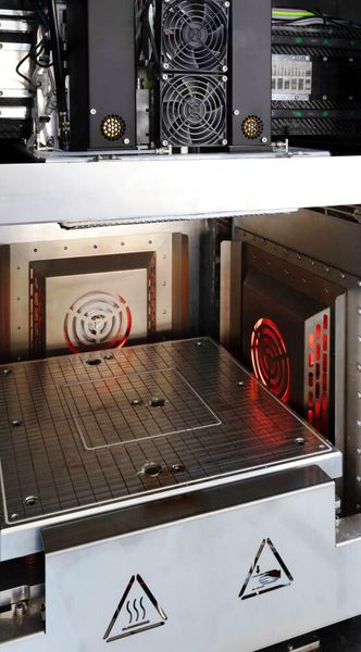 Installation space of an Exam 510 with two extruders (Source: Aim 3D)