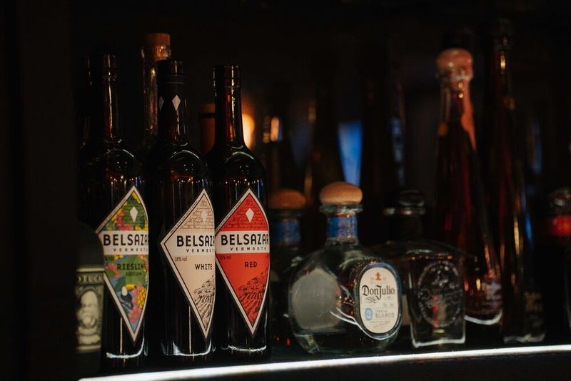 Neben den kreativen Cocktails kann sich auch die Bierauswahl sehen lassen.  (Bild: Manuel Emme Fotografie)