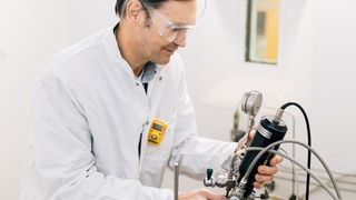 Prof. Dr. Harald Gröger ist Teil der Fakultät für Chemie. Er ist Leiter der AG Organische Chemie. (Bild: Universität Bielefeld/ Michael Adamski)